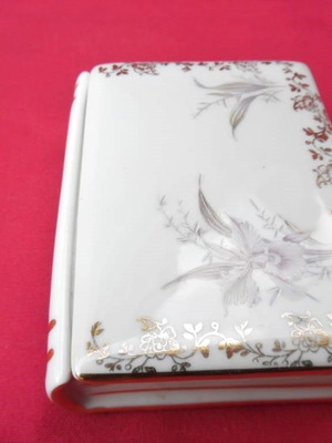 Limoges France decorative box book-shaped like new
