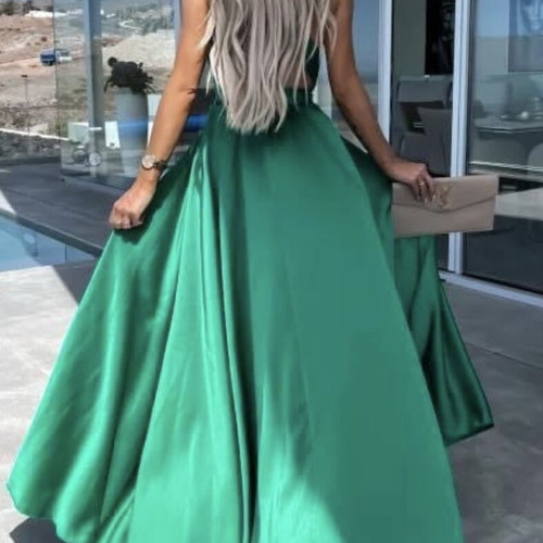 Multifunctional satin emerald dress new, one size