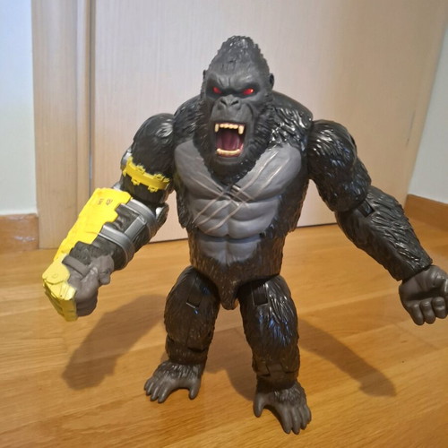 Godzilla Kong figure 33 cm like new with sound and light