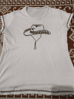 White t-shirt used with mark, in excellent condition