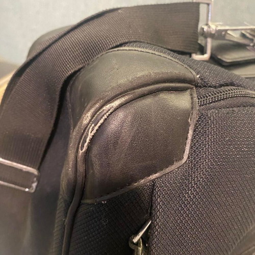 Samsonite shoulder bag waterproof used, black