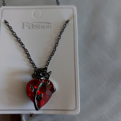 Women's necklace heart with rose new, red stone