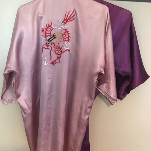 Satin kimono lilac and purple like new, one size unisex, set of 2