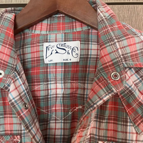 Levi's plaid shirt like new, size S, multicolor