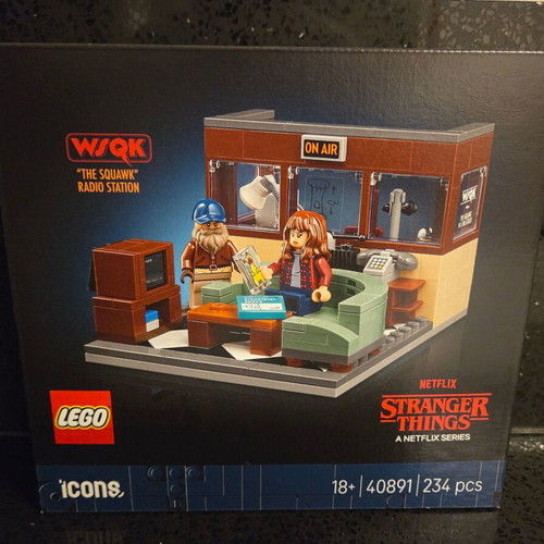 Lego 40881 Stranger Things WSQK Radio Station new