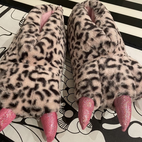 Leopard home slippers new, colorful