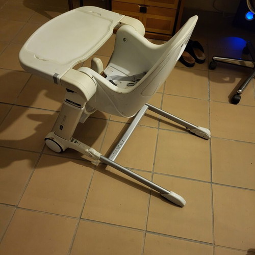 Inglesina high chair used with height adjustments and foldable storage