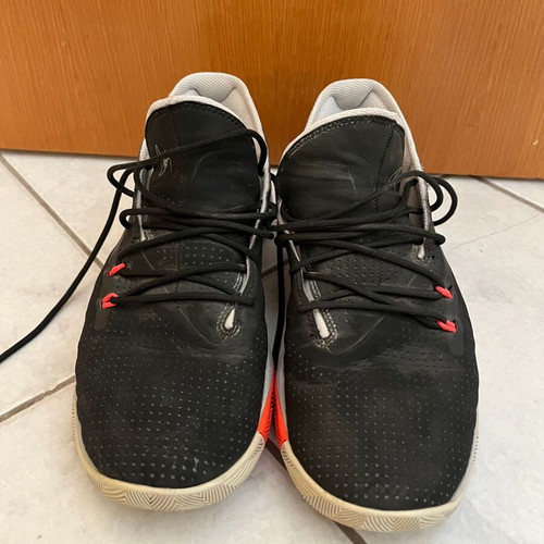 Under Armour Curry SC basketball shoes, black