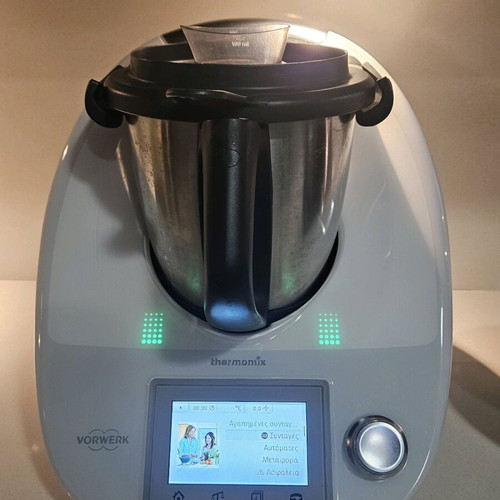 Thermomix TM5 like new with accessories and 2 recipe chips