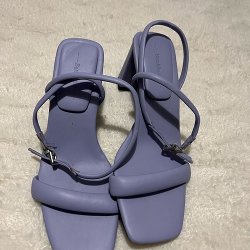 Bershka takouni used, size 37, purple