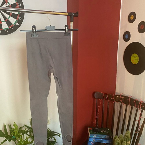Zara grey yoga leggings like new with heel holes