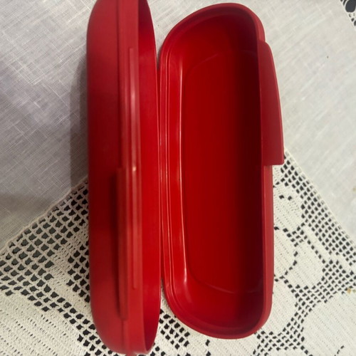 Tupperware glasses case like new, red