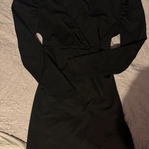 Shein mini dress black wrap with long sleeve like new, size L