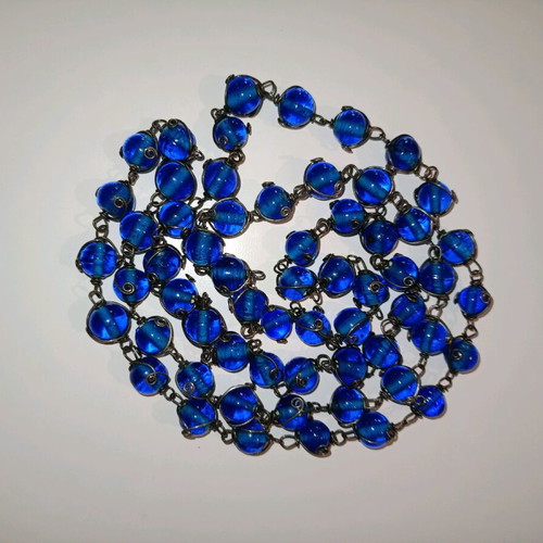 Long necklace in excellent condition