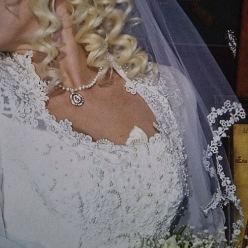 American Retro wedding dress like new with veil and long train