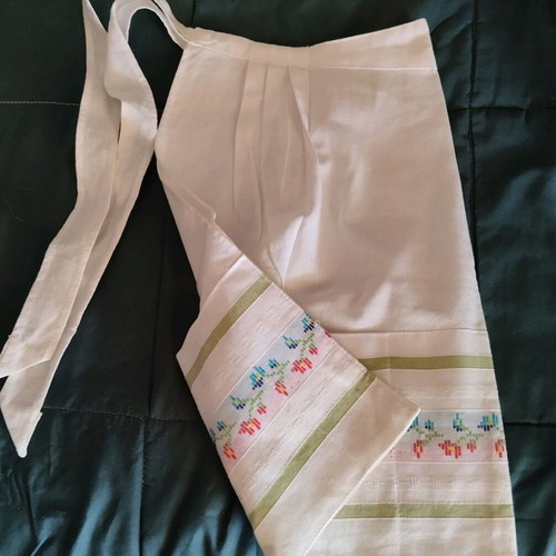 Oven mitts and kitchen apron new
