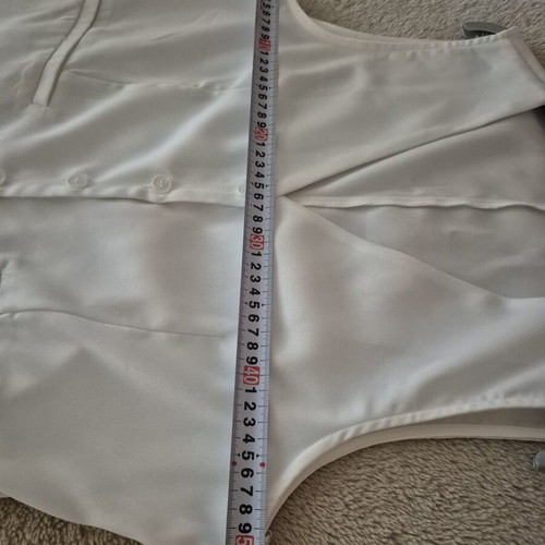 Vest cream like new, soft flowing fabric, size XL