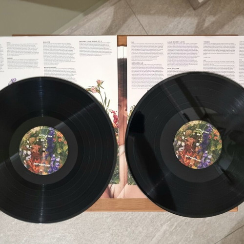 Little Mix Between Us black vinyl like new, pop