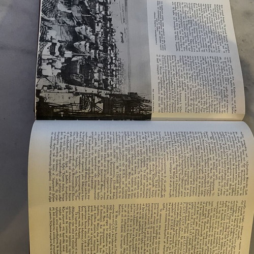 Raymond Cartier History of the Second World War two volumes used