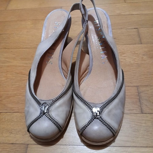 Hispanitas leather women's mules size 40 like new beige