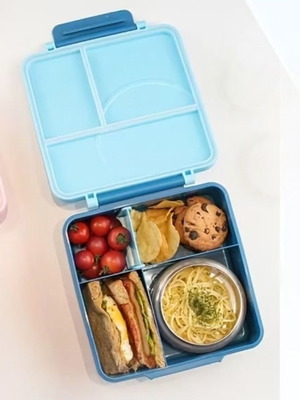Bento lunchbox with 4 compartments