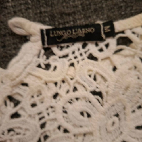 Linen blouse size M, white, lace details