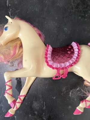 Barbie doll horse