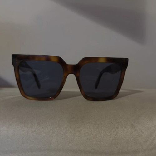 Celine CL4055IN sunglasses new, square tortoise acetate frame