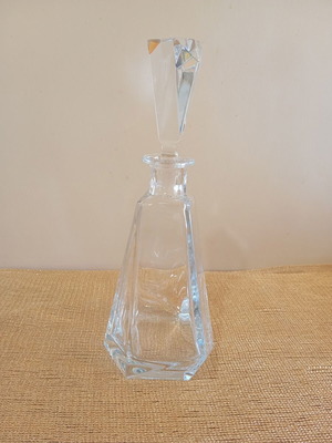 Crystal decanter triangular like new