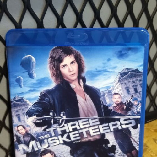 The Three Musketeers Blu-Ray like new, fantasy with subtitles