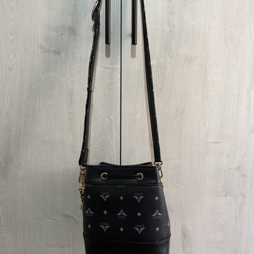 La tour Eiffel shoulder bag like new, small size, black and blue