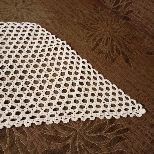 Handmade doily like new, 2 pieces