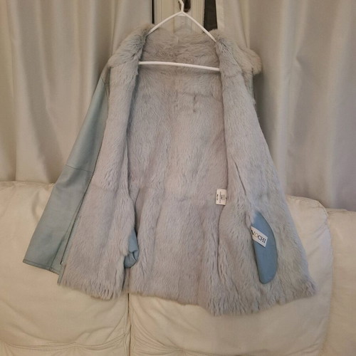 Elegant leather jacket with natural fur, size 38, like new, blue