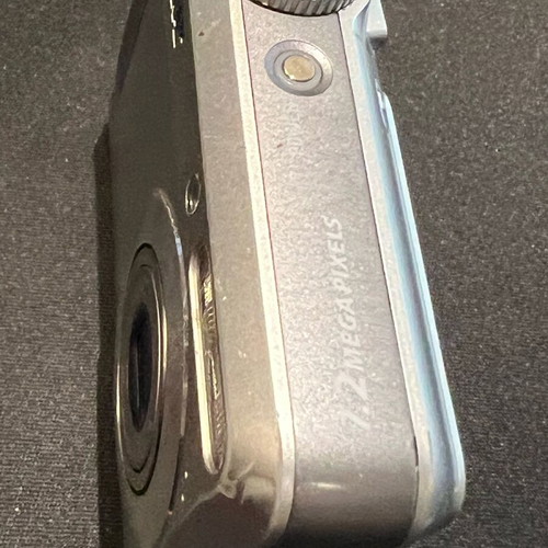 Sony DSC - S650 digital camera used, non-working for parts