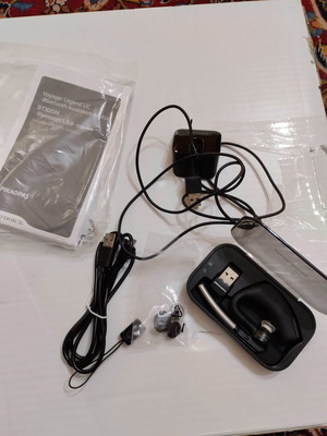 Plantronics Voyager Legend UC headset like new with charging case and accessories