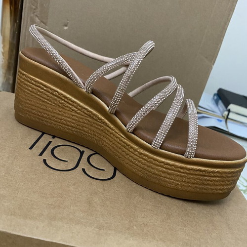 Ligglo Flatform Sandals Rose Gold with Rhinestones size 38 like new