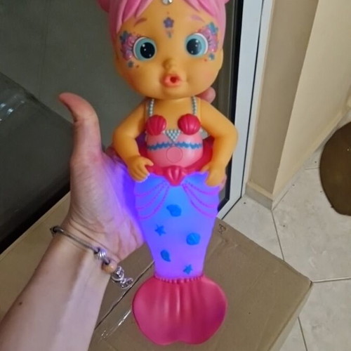 Bloopies Mermaid Sweety Light-Up Tail doll like new