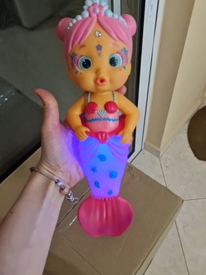 Bloopies Mermaid Sweety Light-Up Tail doll like new