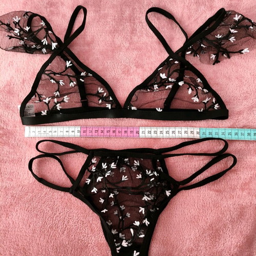 Black lingerie set new with floral details size M/L