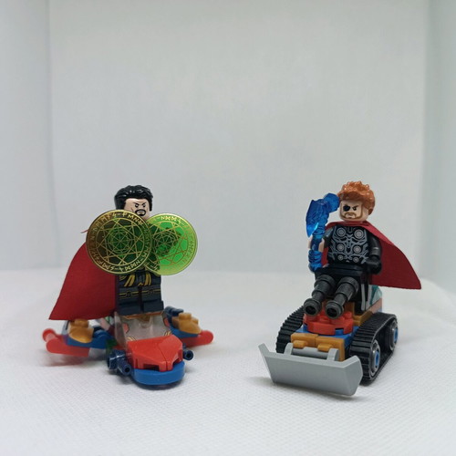 Lego set 2 Avengers figures Dr Strange and Thor with vehicles like new