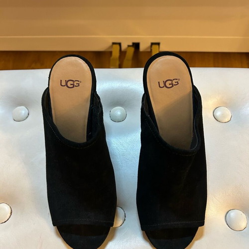 Ugg Australia leather platform mules like new, black, size 40