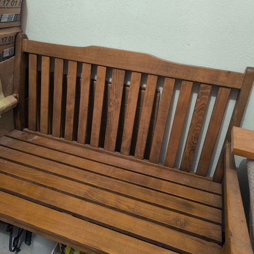 Veranda sofa like new, wide seat, beech wood