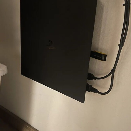 PlayStation 4 Pro wall mount new