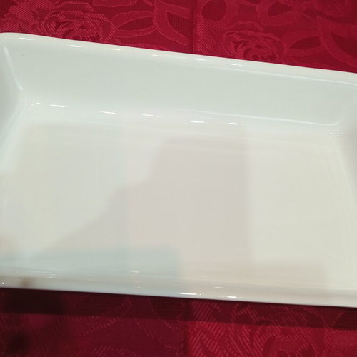 Pyrex baking dish