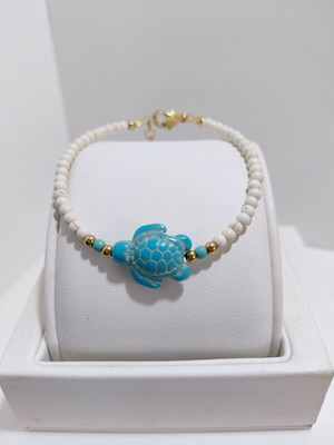Handmade bracelet with semiprecious stones and stainless steel clasp