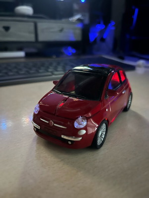 Fiat 500 wireless collectible computer mouse like new, red