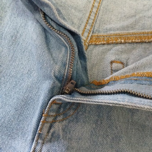 Pull & Bear high-waisted denim shorts like new, blue with pleats and frayed edges