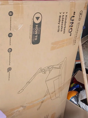 Baby cot like new