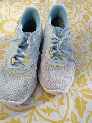 Reebok athletic shoes used, turquoise, size 38