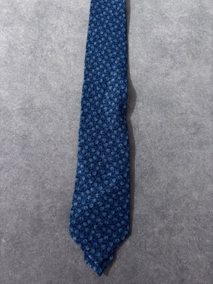 Silk tie like new